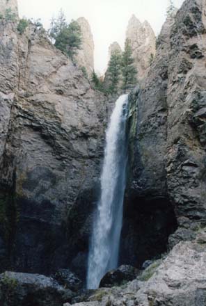 Photo of waterfall in Yellowstone NP