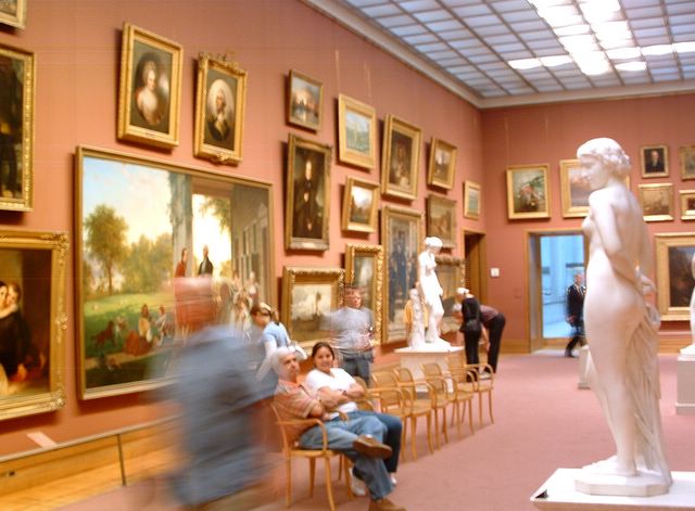 photo of gallery at the Metropolitan Museum of Art, NYC