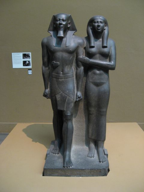 Photo of King Mankaure statue, Boston Museum of Fine Arts