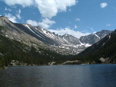 Photo of the lake at the end of the trail