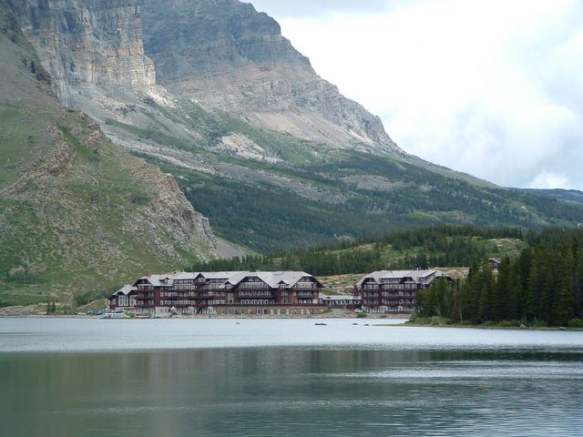 Many Glacier Lodge photo