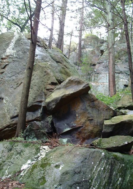 photo of large bolders on the Appalachian Trail, Pennsylvania