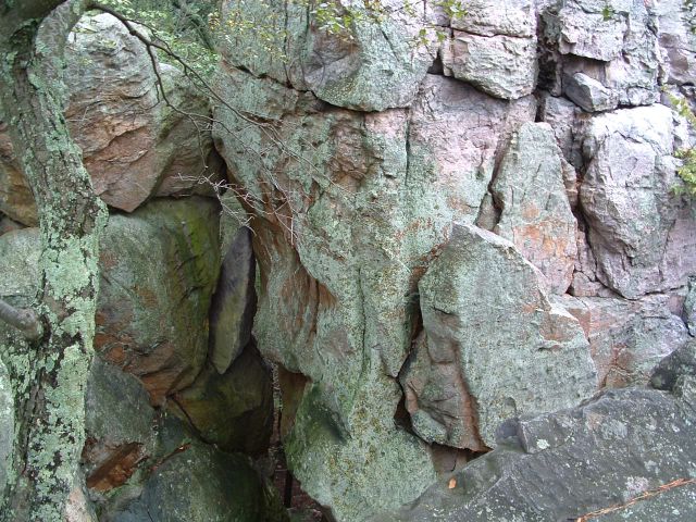 photo of rock wall on the Appalachian Trail, PA, USA