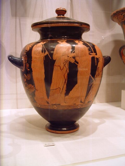 photo of Greek art at the Metropolitan Museum of Art, NYC