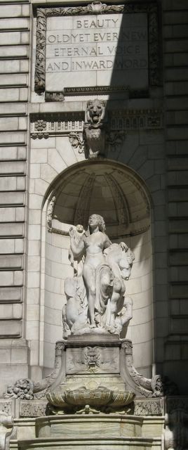 New York Public Library statue photo